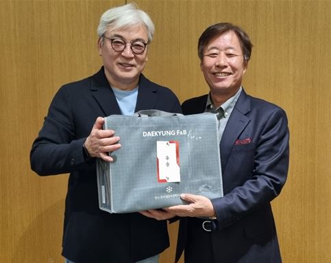 에디터 사진
